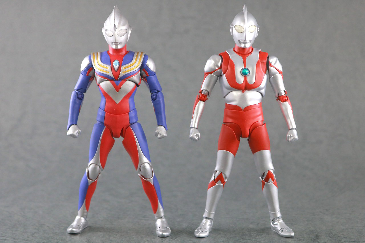 S.H.フィギュアーツ　ウルトラマン　真骨彫製法　レビュー　本体　ウルトラマンティガ　比較