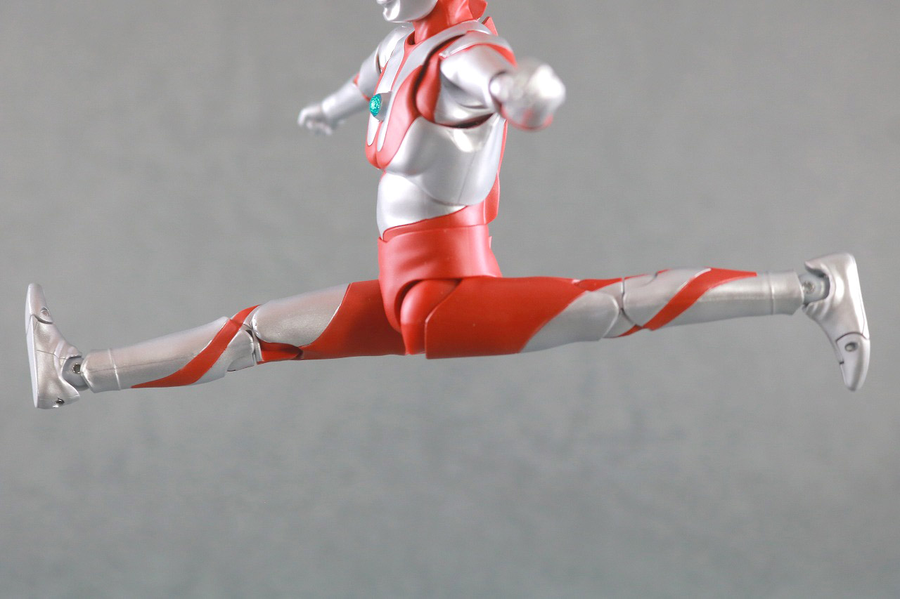 S.H.フィギュアーツ　ウルトラマン　真骨彫製法　レビュー　可動範囲