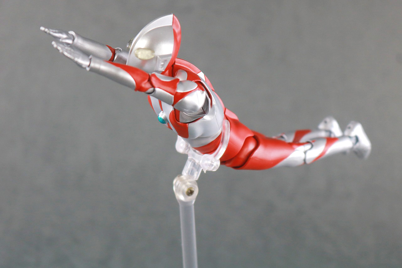 S.H.フィギュアーツ　ウルトラマン　真骨彫製法　レビュー　アクション