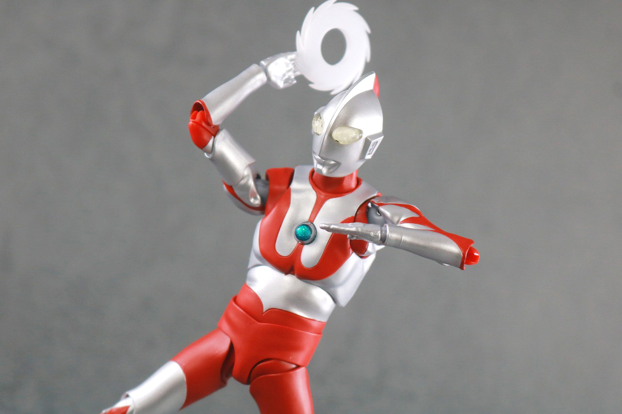 S.H.フィギュアーツ　ウルトラマン　真骨彫製法　レビュー　アクション