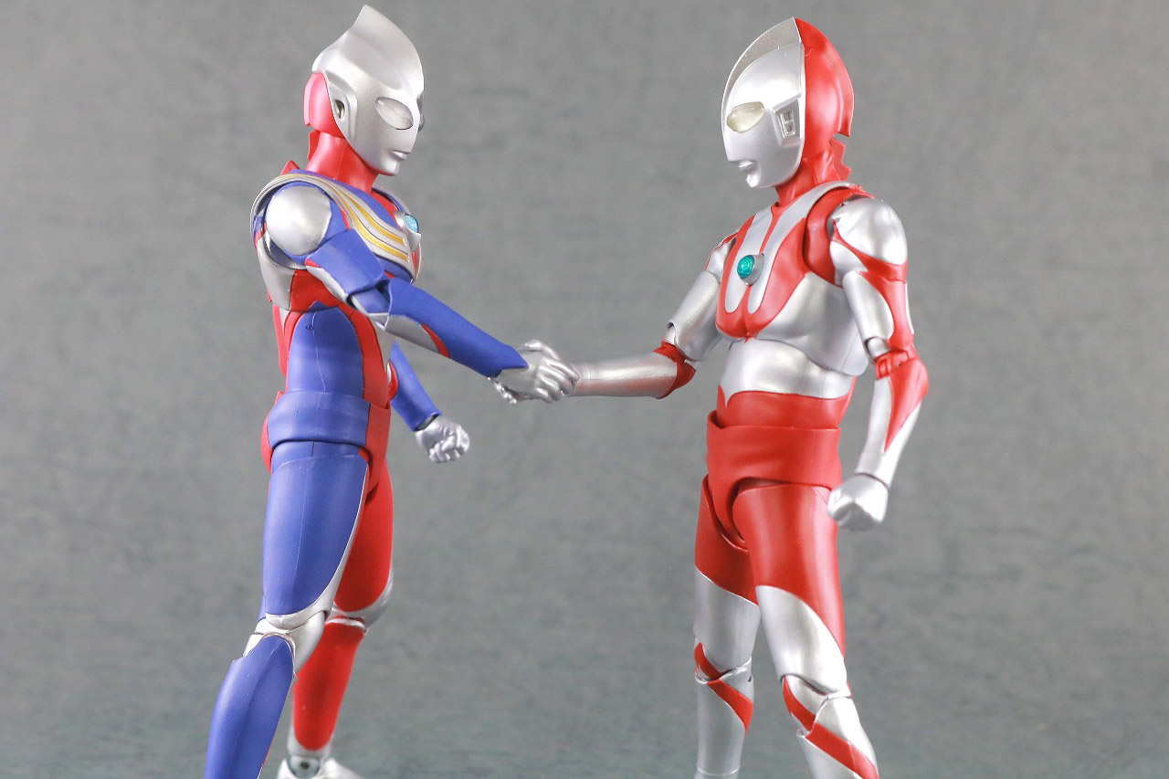 S.H.フィギュアーツ　ウルトラマン　真骨彫製法　レビュー　アクション　ウルトラマンティガ　マルチタイプ