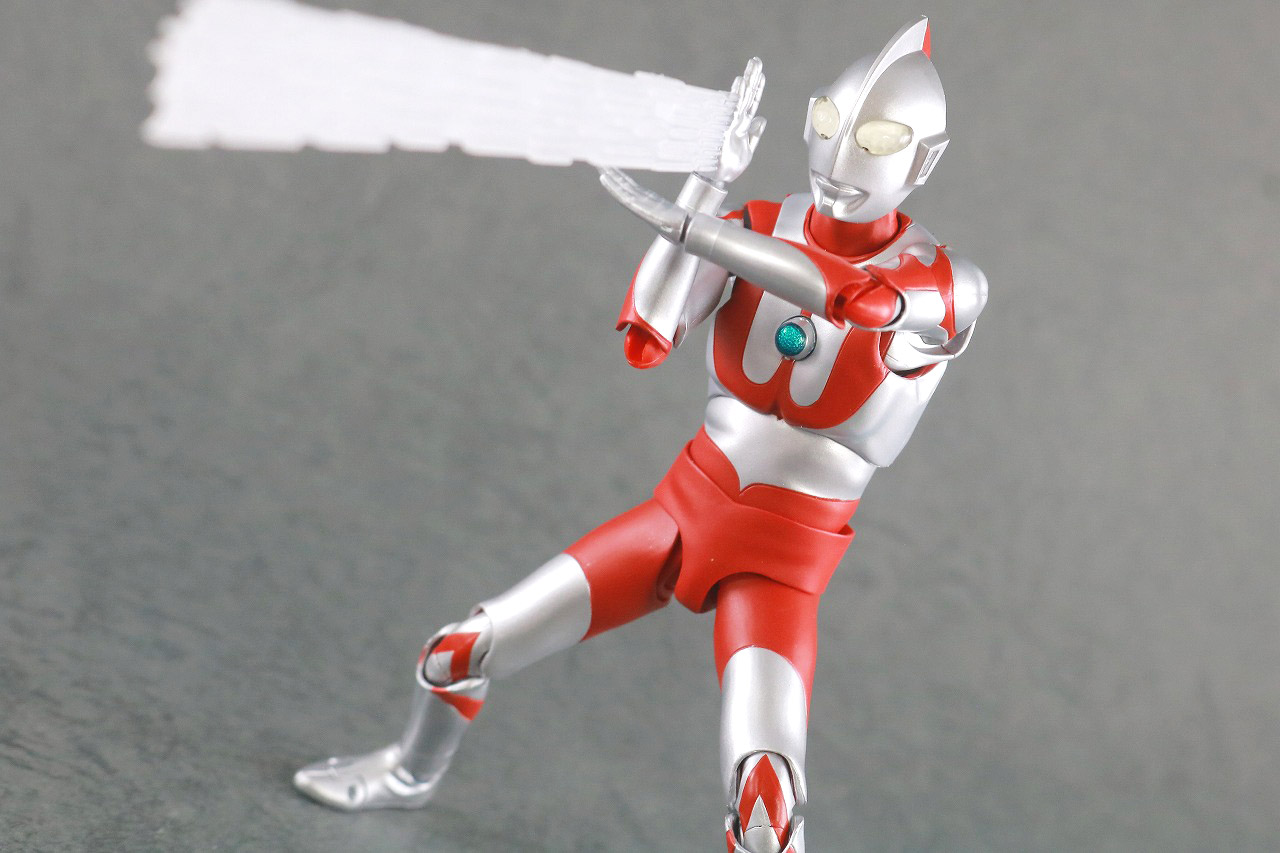 S.H.フィギュアーツ　ウルトラマン　真骨彫製法　レビュー　アクション