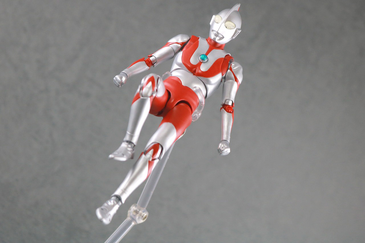 S.H.フィギュアーツ　ウルトラマン　真骨彫製法　レビュー　アクション