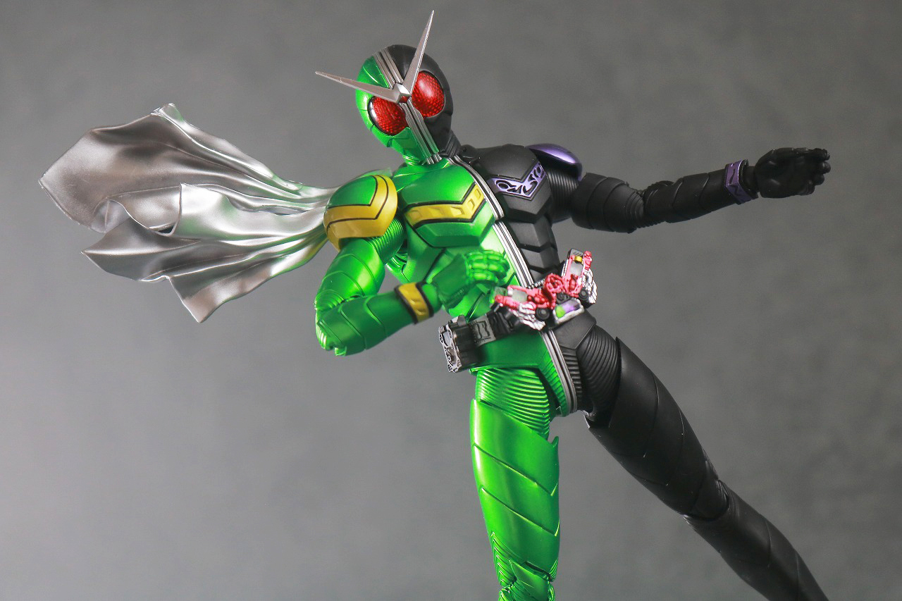 S.H.フィギュアーツ　仮面ライダーW サイクロンジョーカー　真骨彫製法　風都探偵アニメ化記念　レビュー　アクション