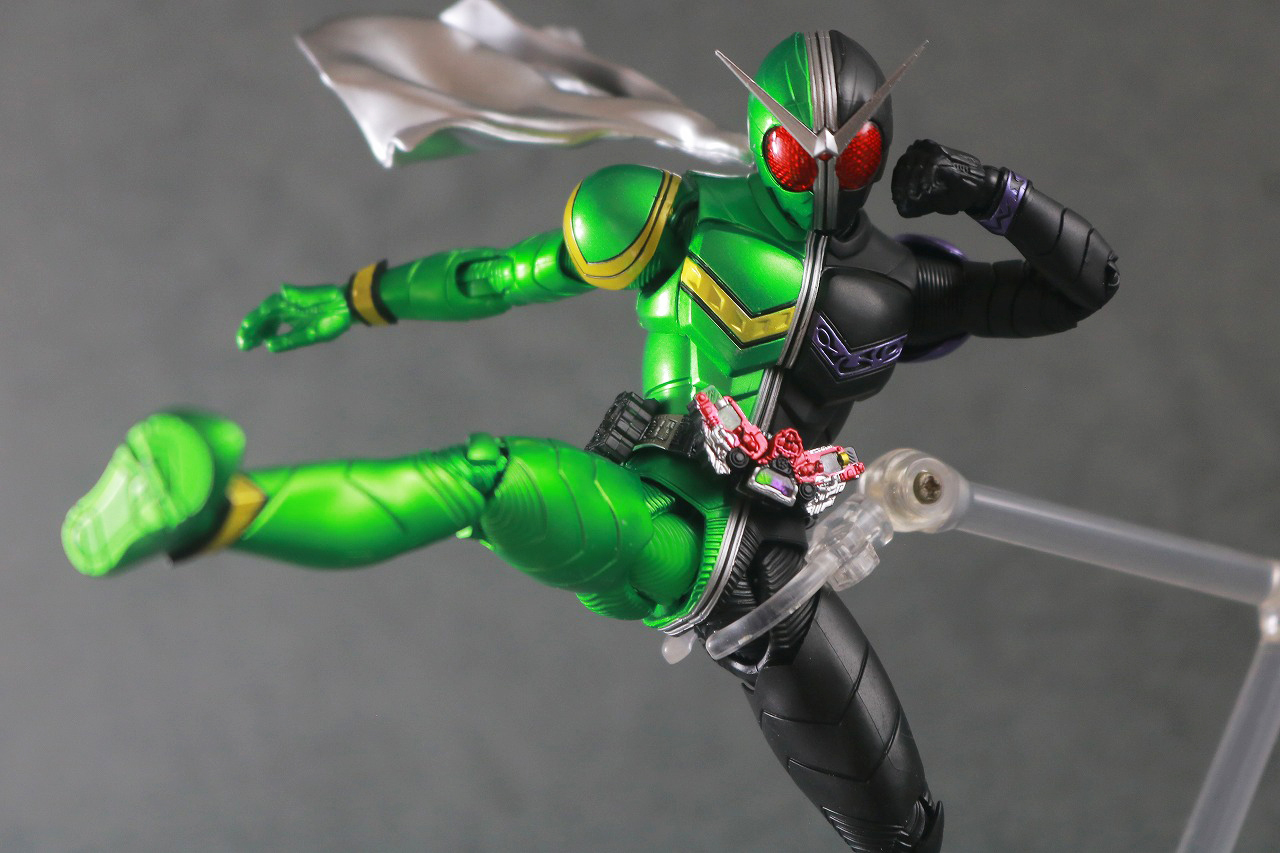 S.H.フィギュアーツ　仮面ライダーW サイクロンジョーカー　真骨彫製法　風都探偵アニメ化記念　レビュー　アクション