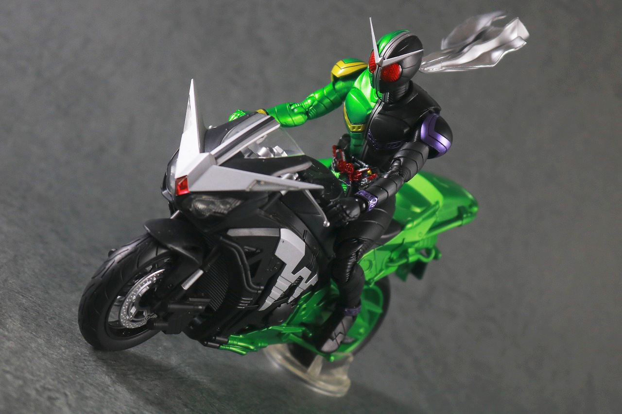 S.H.フィギュアーツ　仮面ライダーW サイクロンジョーカー　真骨彫製法　風都探偵アニメ化記念　レビュー　アクション　ハードボイルダー