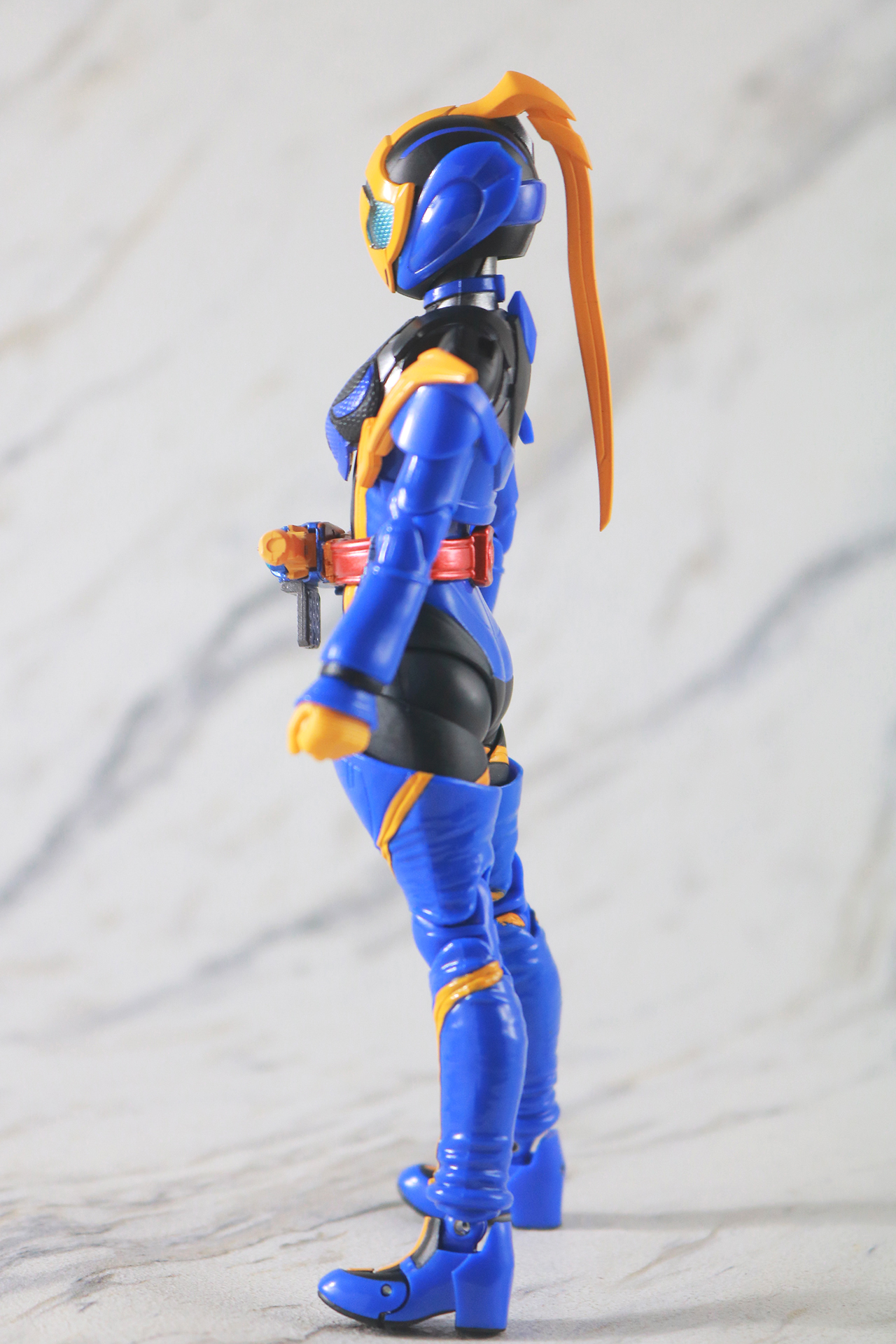 S.H.フィギュアーツ　仮面ライダージャンヌ コブラゲノム／ラブコフ クジャクゲノム　レビュー　本体