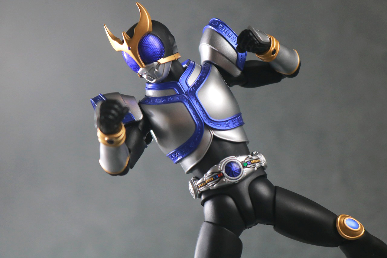 S.H.フィギュアーツ　仮面ライダークウガ タイタンフォーム　真骨彫製法　レビュー　アクション