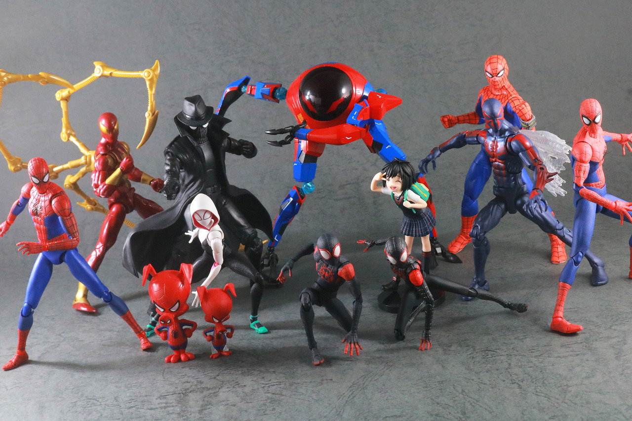 マーベルレジェンド　スパイダーマン・ノワール　レビュー　アクション　MAFEX　千値練　マイルス・モラレス　ペニー・パーカー SP//DR　ピーター・B・パーカー　MAFEX　スパイダー・グウェン　東映版　アイアン・スパイダー　2099