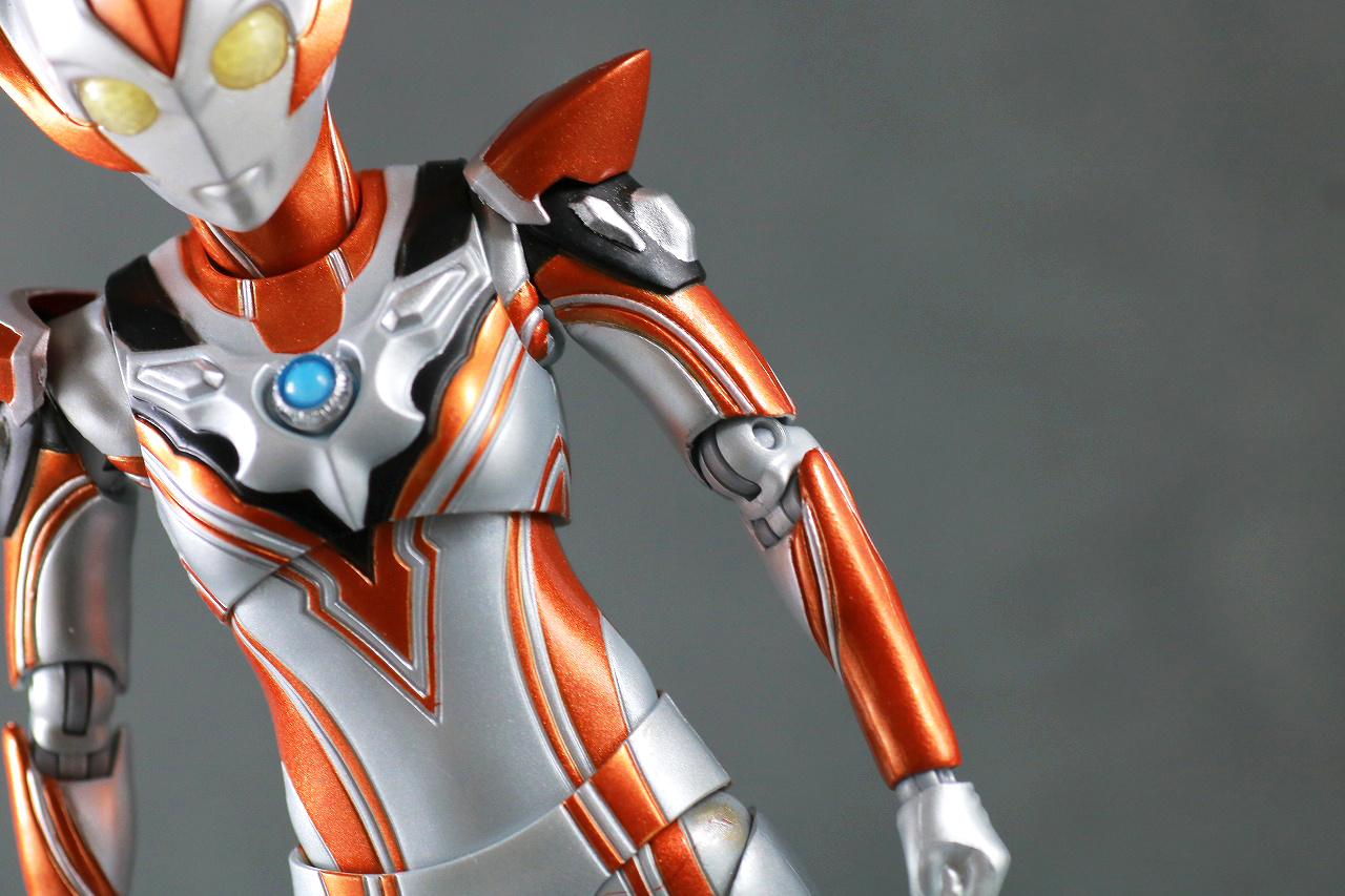 S.H.フィギュアーツ　ウルトラウーマングリージョ　レビュー　本体