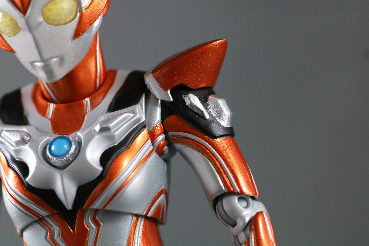 S.H.フィギュアーツ　ウルトラウーマングリージョ　レビュー　本体