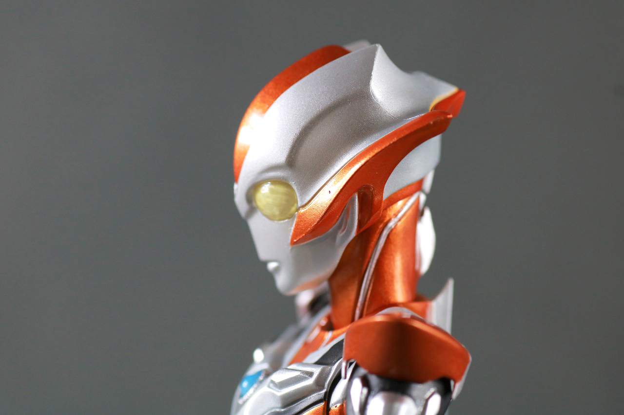 S.H.フィギュアーツ　ウルトラウーマングリージョ　レビュー　本体