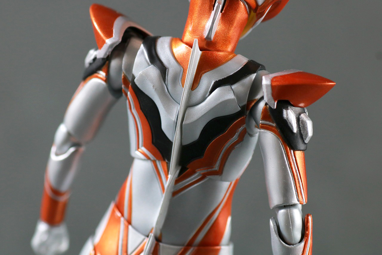 S.H.フィギュアーツ　ウルトラウーマングリージョ　レビュー　本体