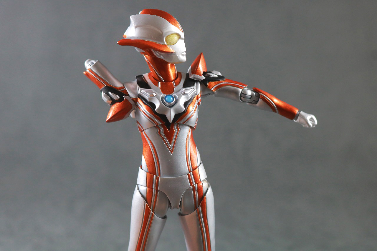 S.H.フィギュアーツ　ウルトラウーマングリージョ　レビュー　可動範囲