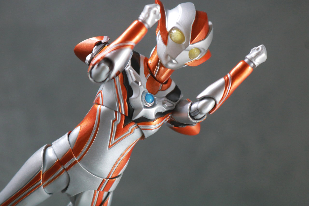 S.H.フィギュアーツ　ウルトラウーマングリージョ　レビュー　アクション