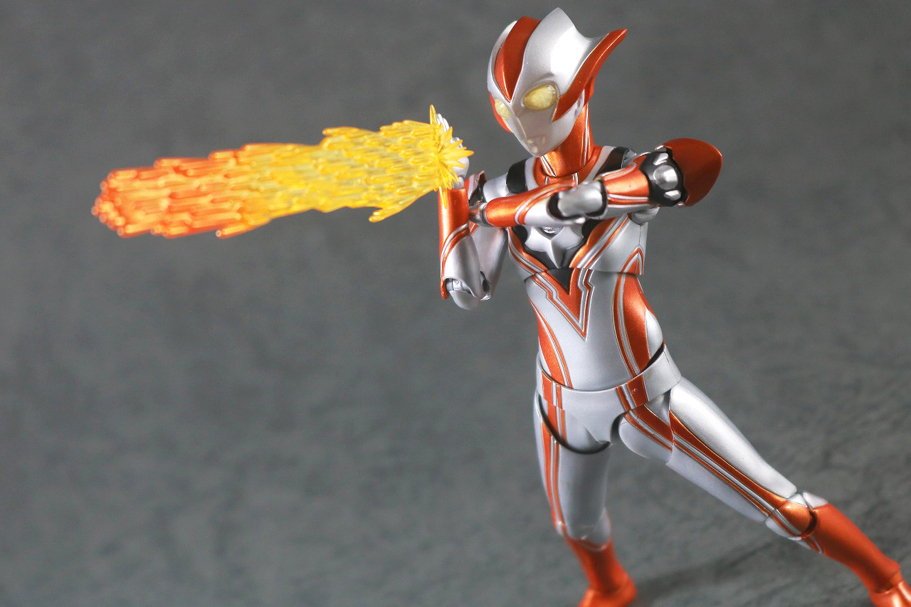 S.H.フィギュアーツ　ウルトラウーマングリージョ　レビュー　アクション