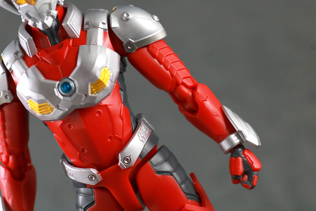 S.H.フィギュアーツ　ULTRAMAN SUIT TARO the Animation　レビュー　本体