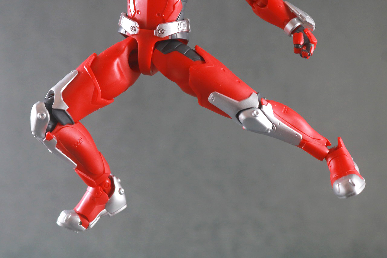 S.H.フィギュアーツ　ULTRAMAN SUIT TARO the Animation　レビュー　可動範囲