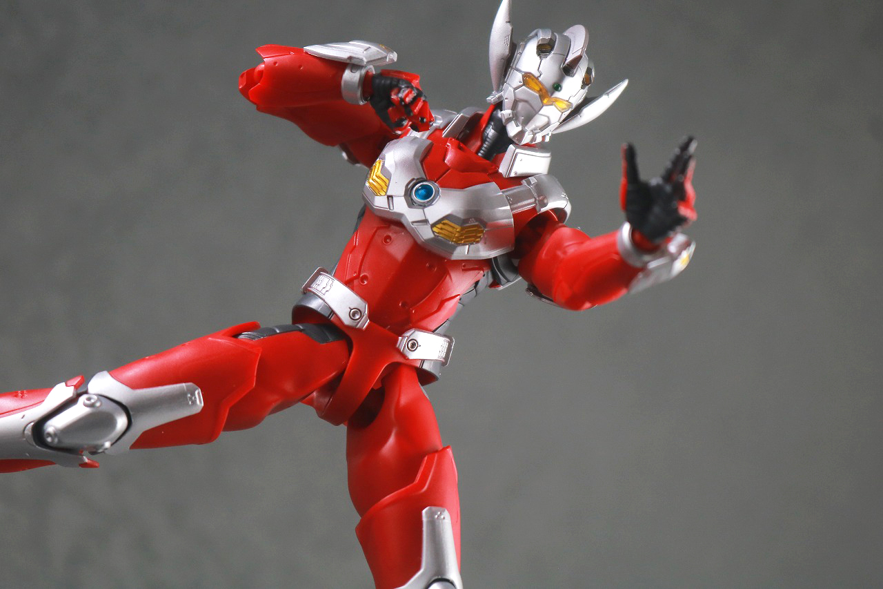 S.H.フィギュアーツ　ULTRAMAN SUIT TARO the Animation　レビュー　アクション