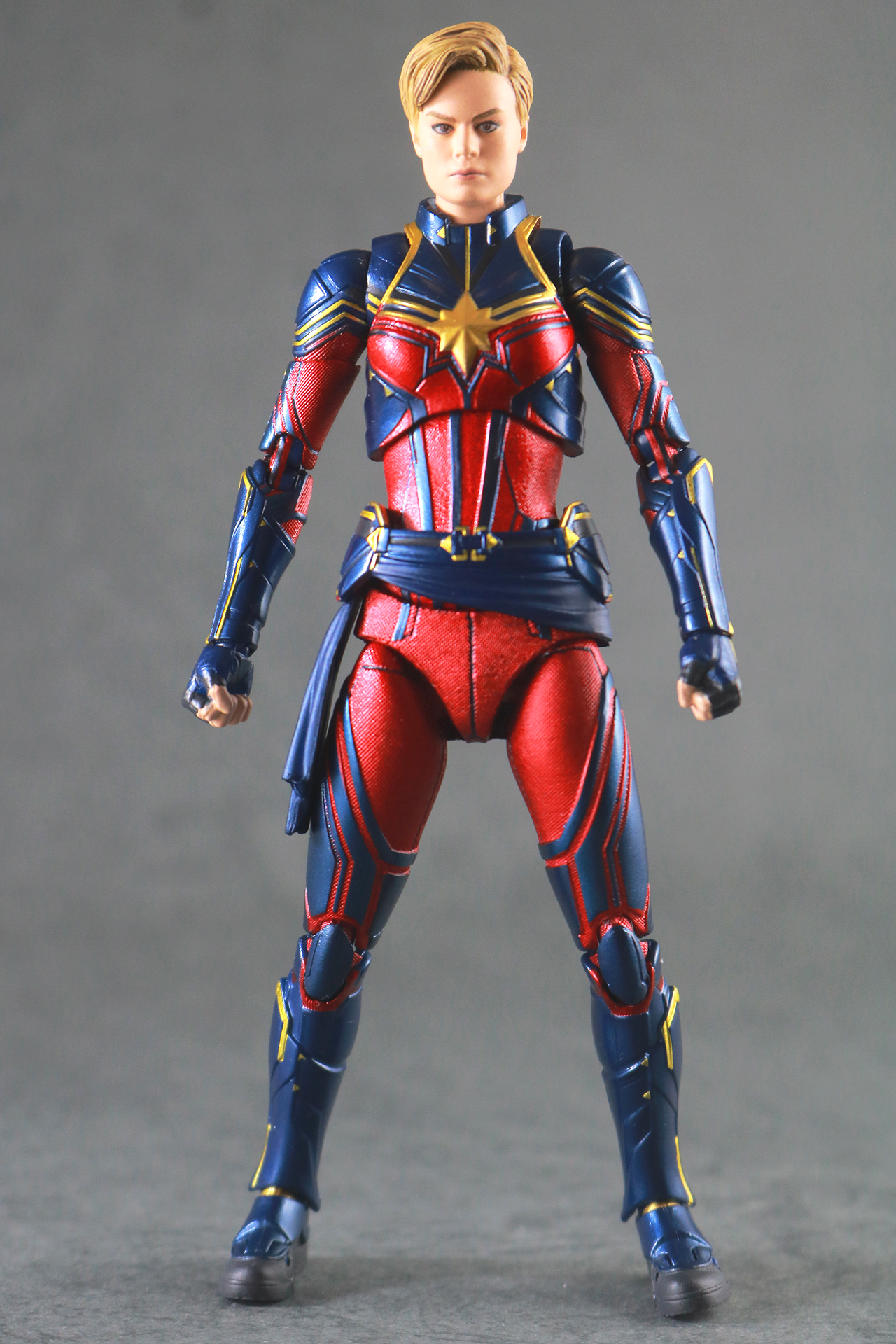 MAFEX　キャプテン・マーベル（アベンジャーズ／エンドゲーム）　レビュー　本体