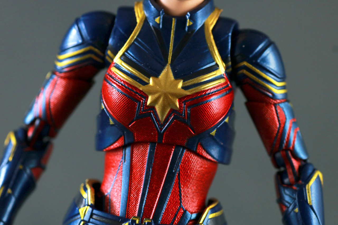 MAFEX　キャプテン・マーベル（アベンジャーズ／エンドゲーム）　レビュー　本体