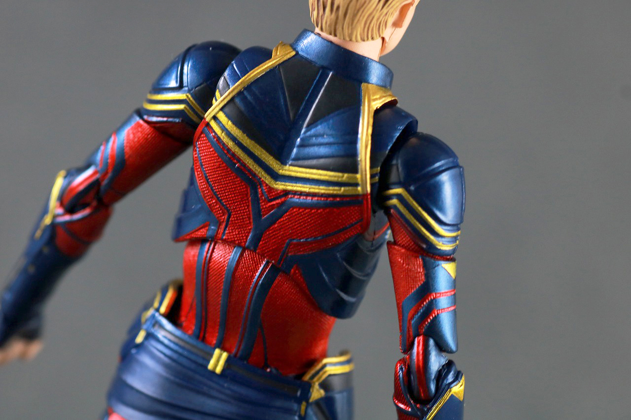 MAFEX　キャプテン・マーベル（アベンジャーズ／エンドゲーム）　レビュー　本体