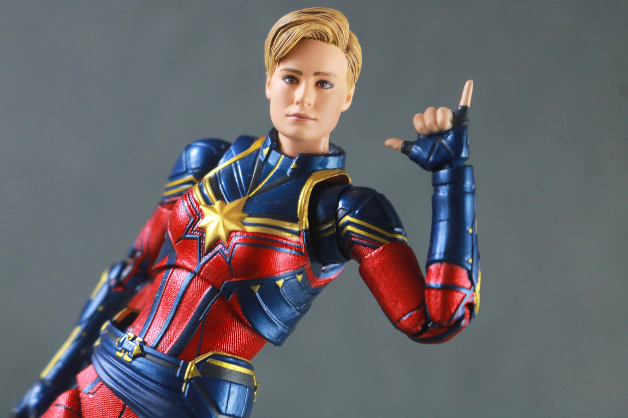 MAFEX　キャプテン・マーベル（アベンジャーズ／エンドゲーム）　レビュー　アクション