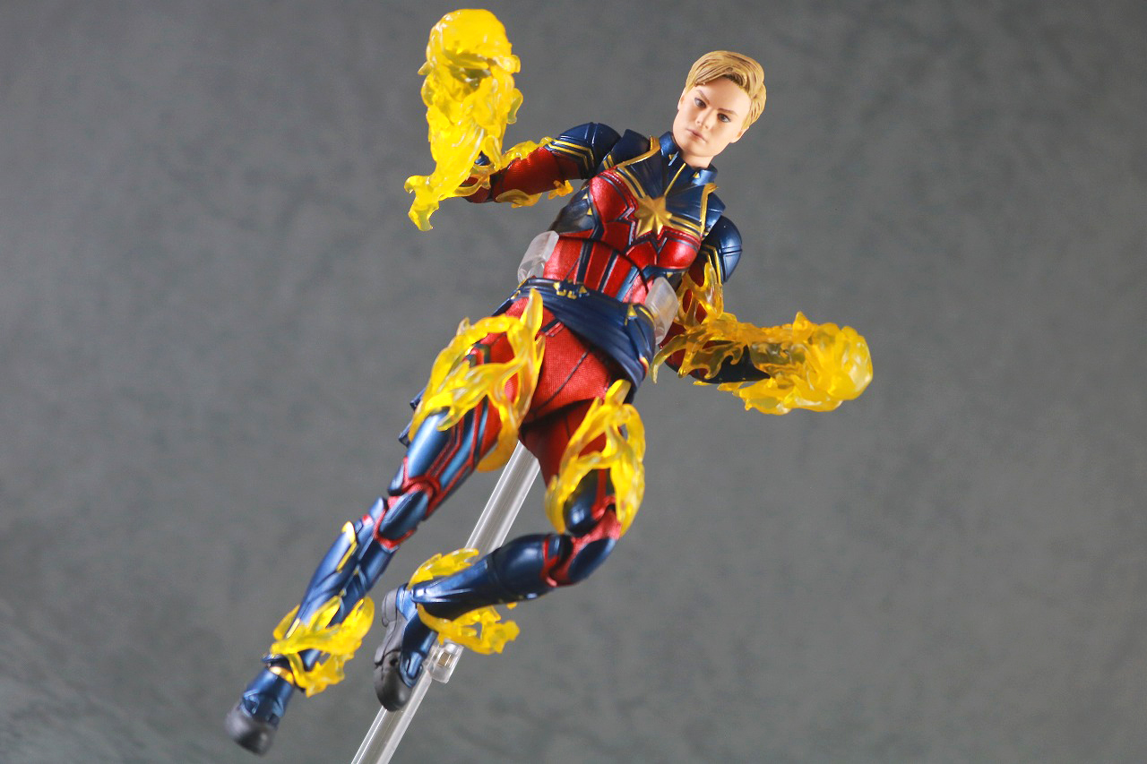 MAFEX　キャプテン・マーベル（アベンジャーズ／エンドゲーム）　レビュー