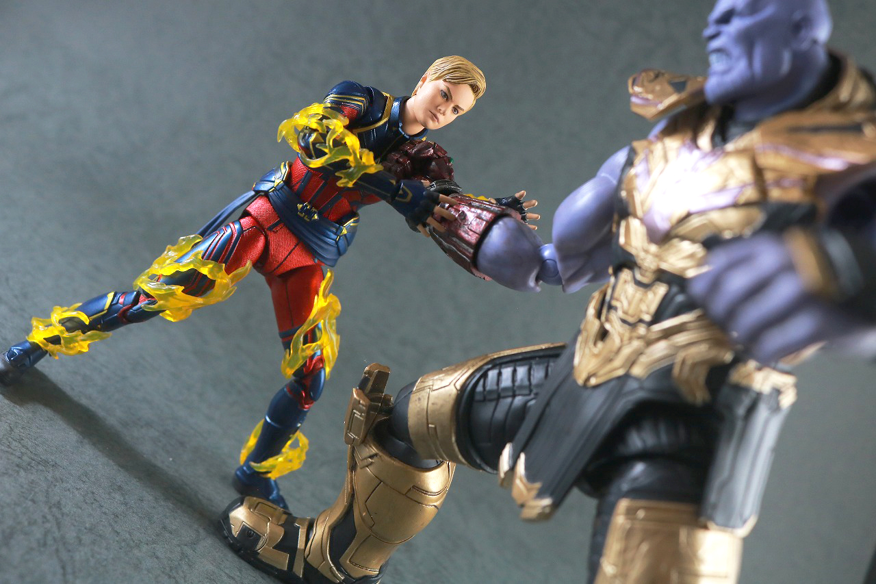 MAFEX　キャプテン・マーベル（アベンジャーズ／エンドゲーム）　レビュー　アクション　サノス　FINAL　BATTLE EDITION