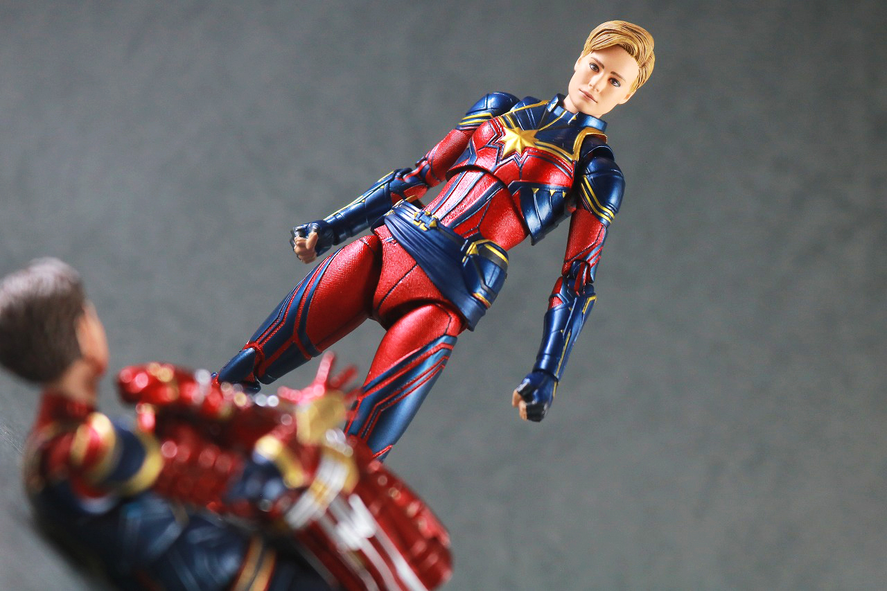 MAFEX　キャプテン・マーベル（アベンジャーズ／エンドゲーム）　レビュー　アクション　アイアン・スパイダー　FINAL BATTLE EDITION