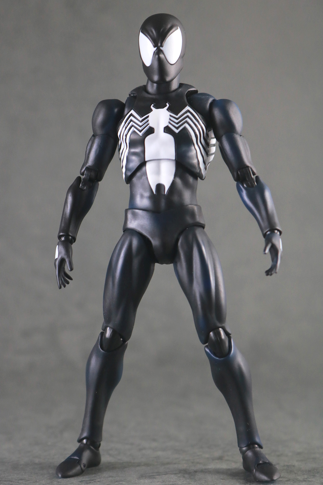 MAFEX　スパイダーマン　ブラックスーツ　レビュー　本体