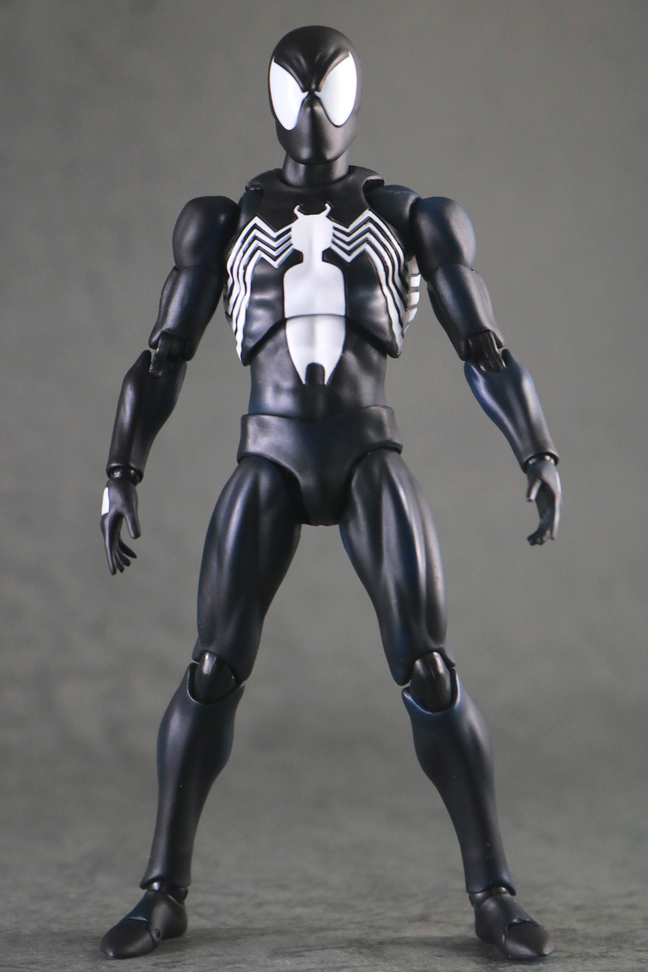 MAFEX　スパイダーマン　ブラックスーツ　レビュー　本体