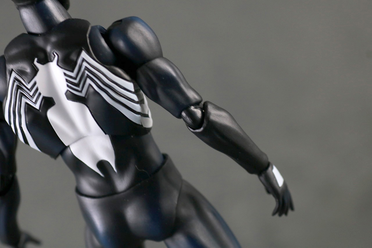 MAFEX　スパイダーマン　ブラックスーツ　レビュー　本体