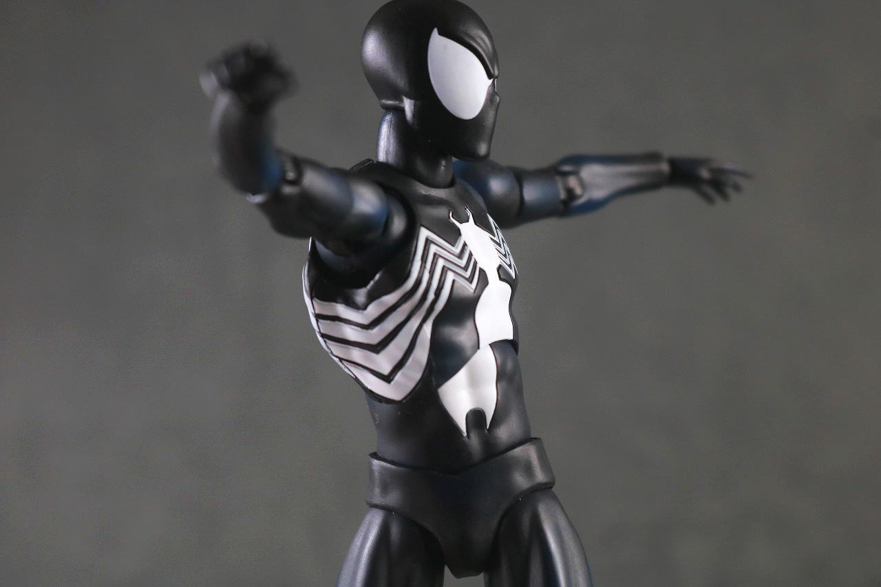 MAFEX　スパイダーマン　ブラックスーツ　レビュー　可動範囲