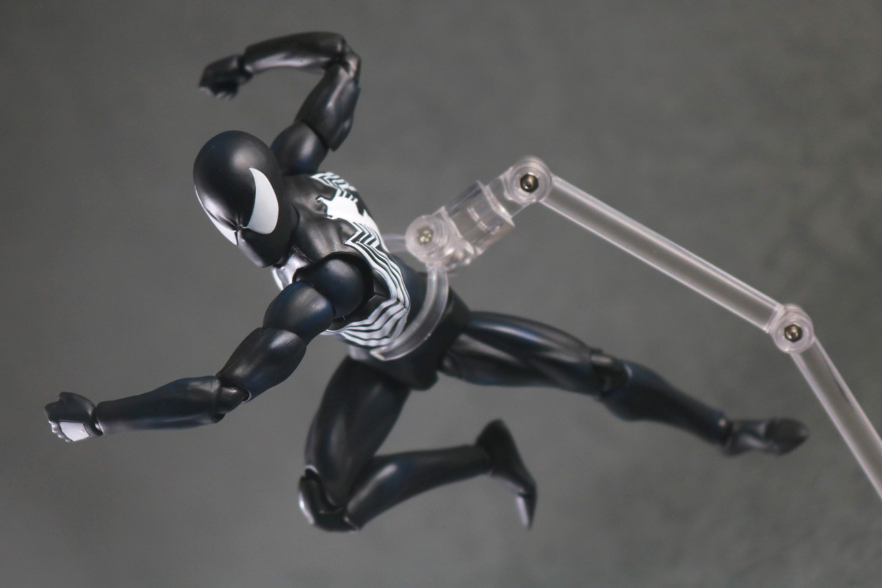 MAFEX　スパイダーマン　ブラックスーツ　レビュー　アクション