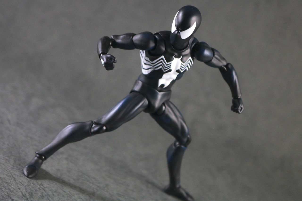 MAFEX　スパイダーマン　ブラックスーツ　レビュー　アクション