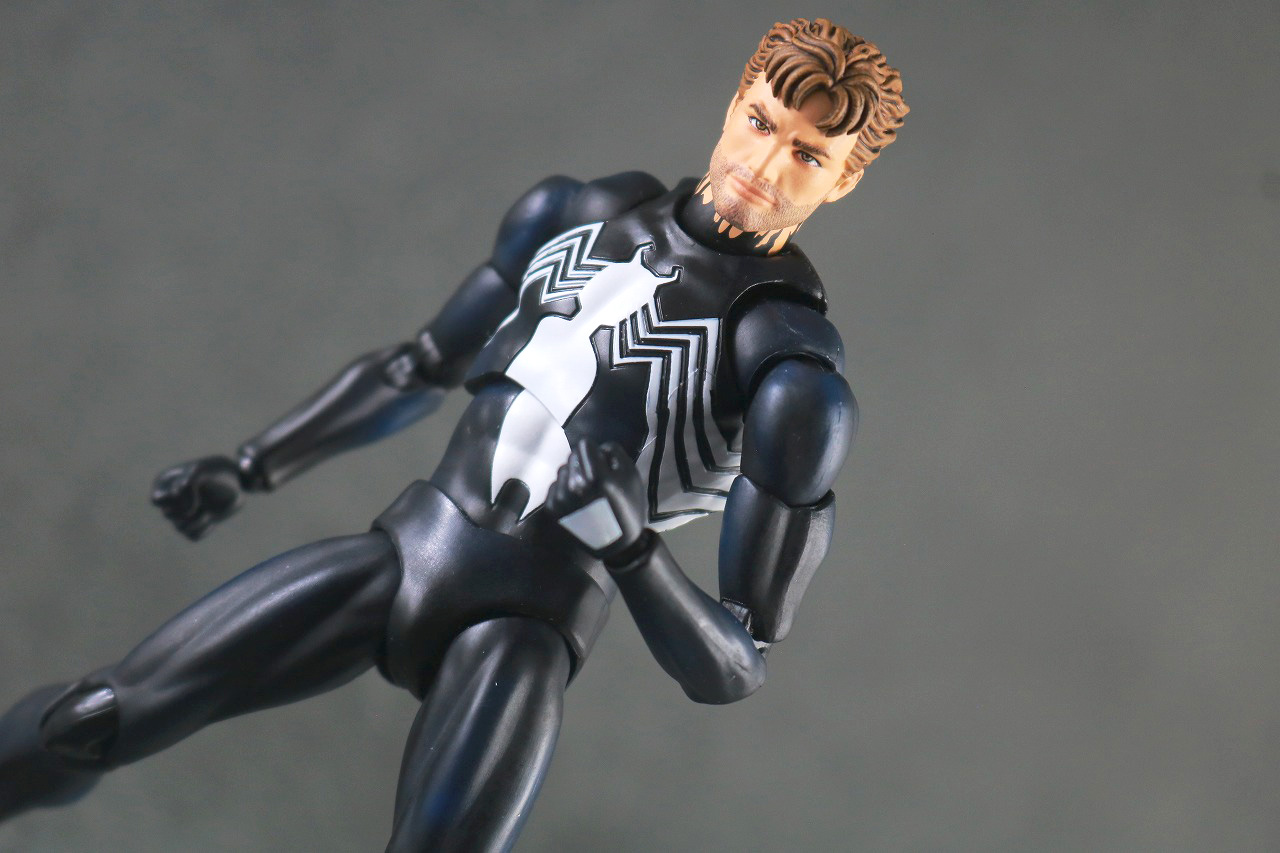 MAFEX　スパイダーマン　ブラックスーツ　レビュー　アクション