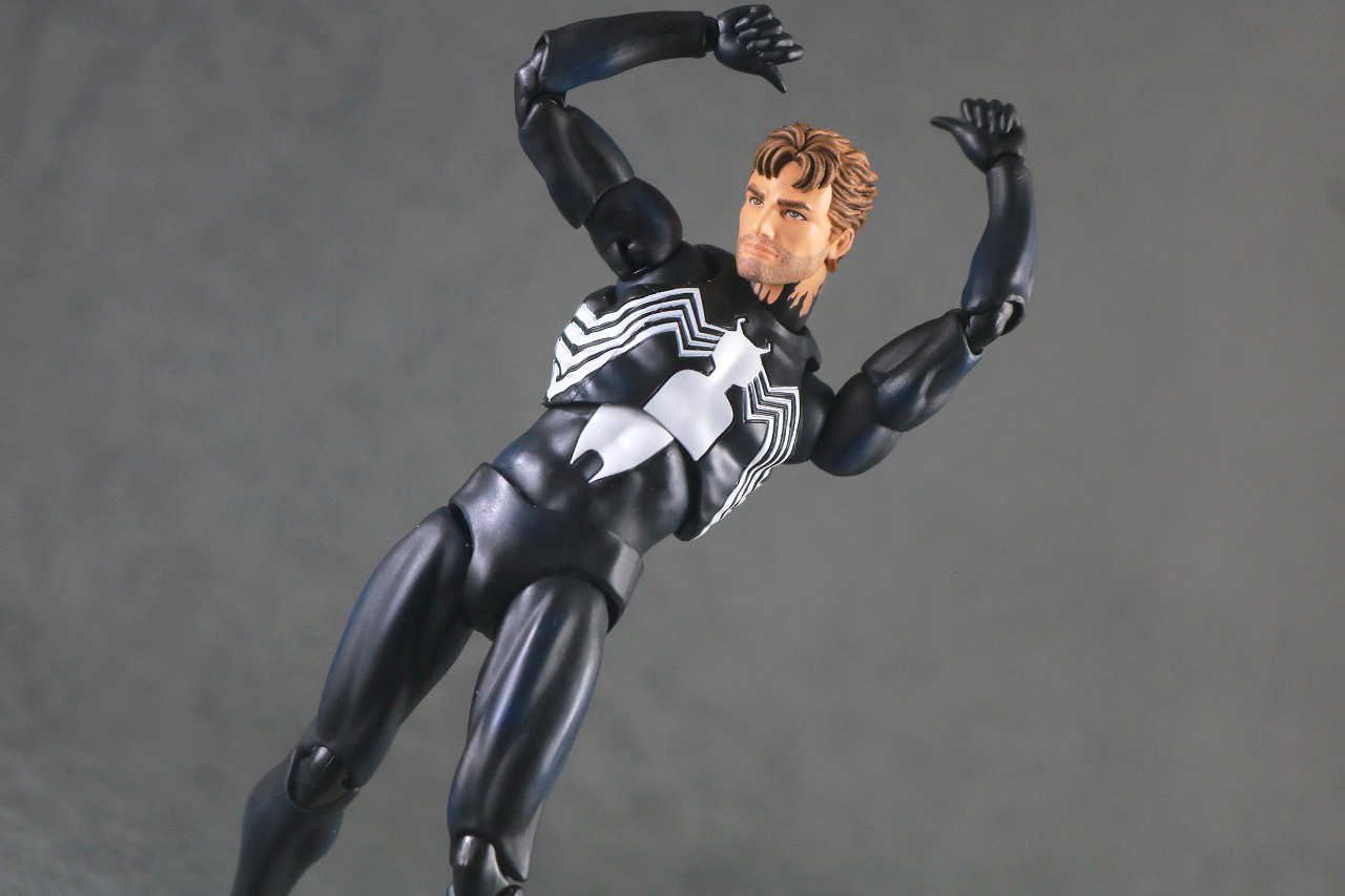 MAFEX　スパイダーマン　ブラックスーツ　レビュー　アクション