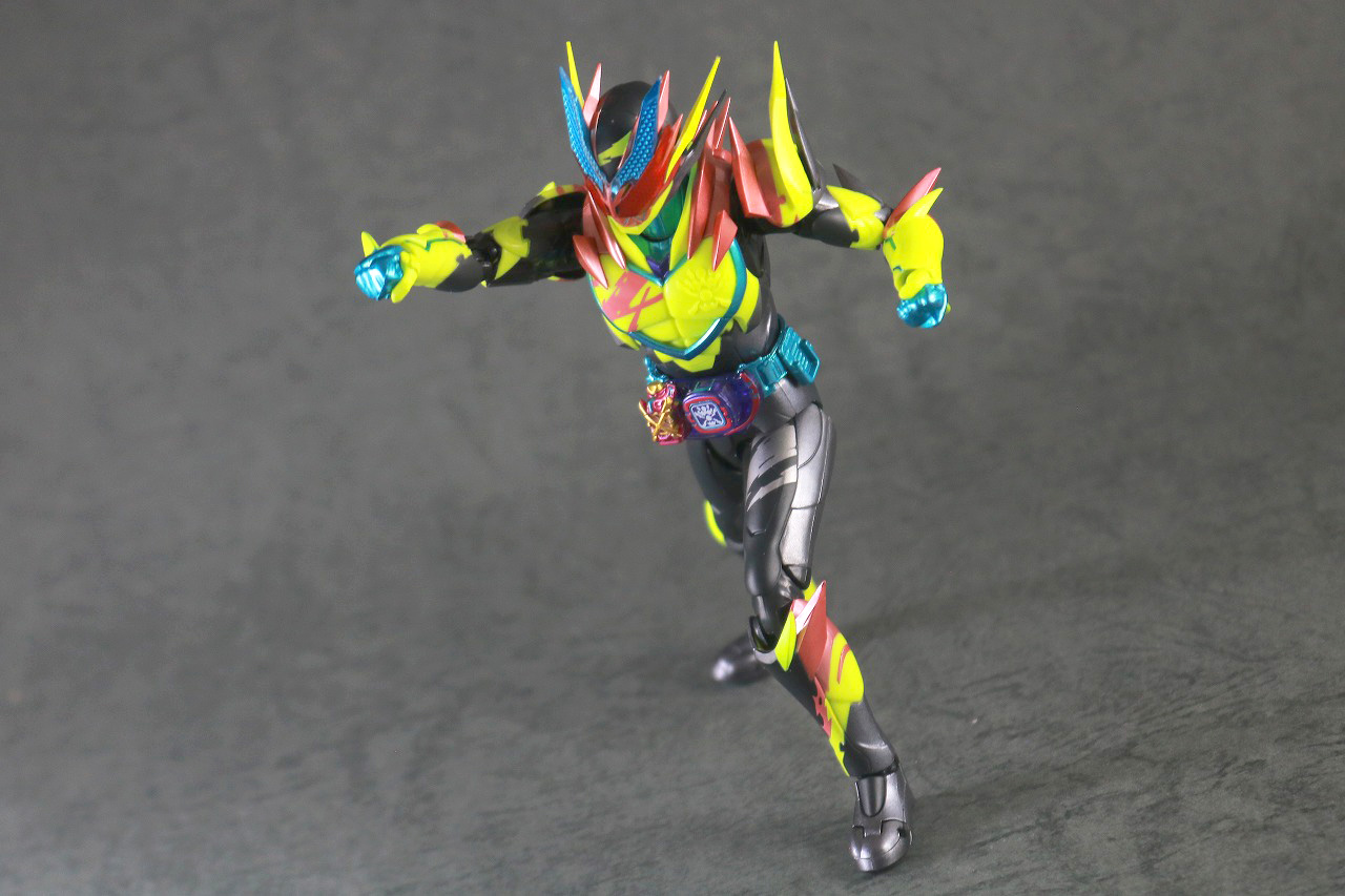 S.H.フィギュアーツ　仮面ライダーリバイス　レビュー　アクション