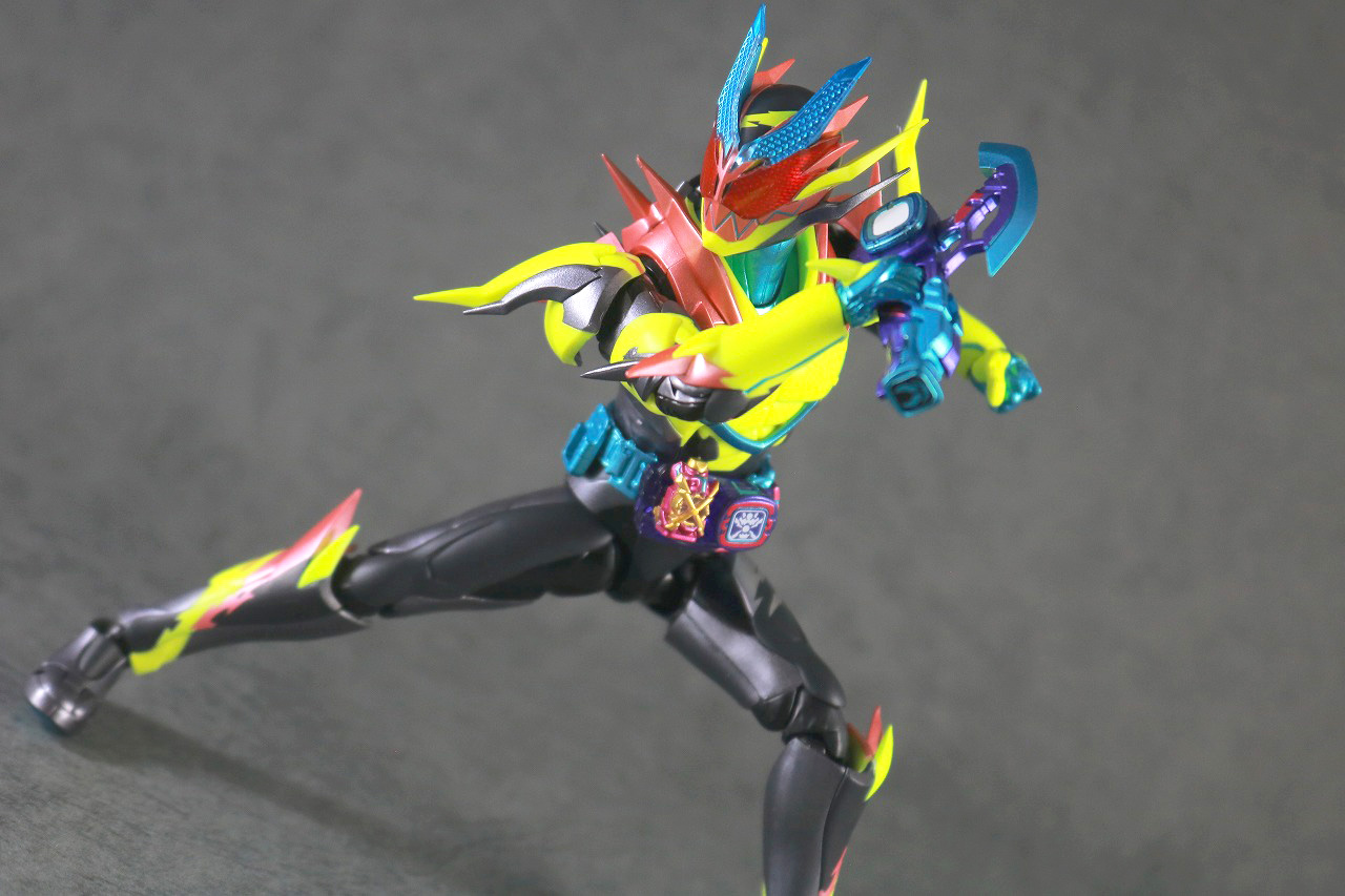 S.H.フィギュアーツ　仮面ライダーリバイス　レビュー　アクション