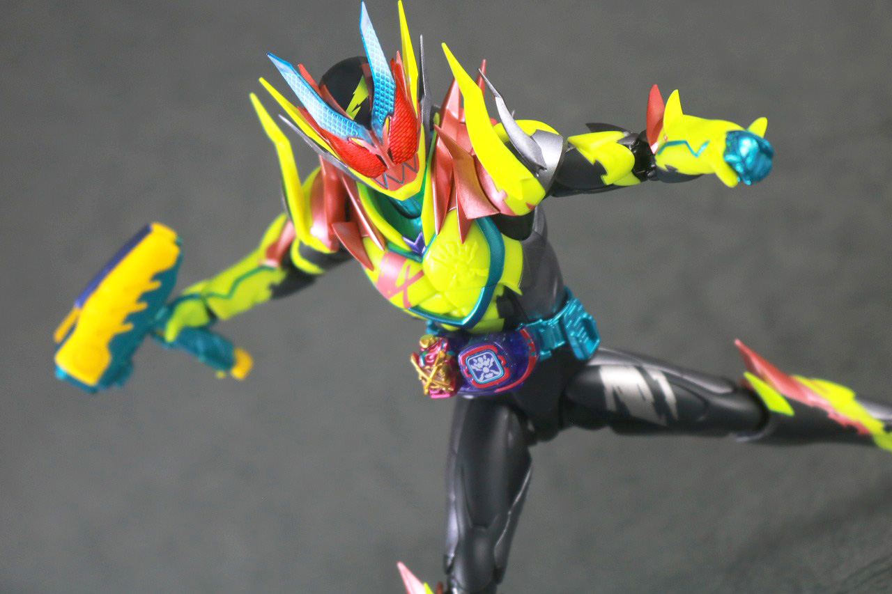 S.H.フィギュアーツ　仮面ライダーリバイス　レビュー　アクション