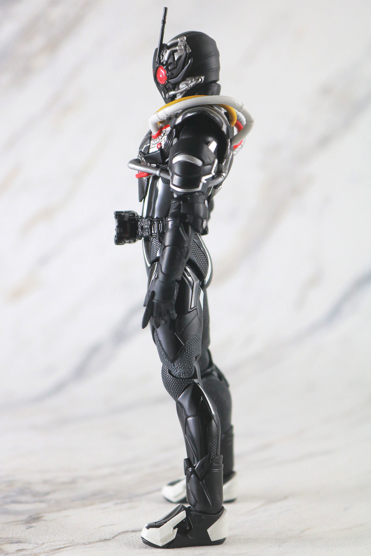 S.H.フィギュアーツ　仮面ライダーアークゼロ　アークエフェクトセット　レビュー　本体