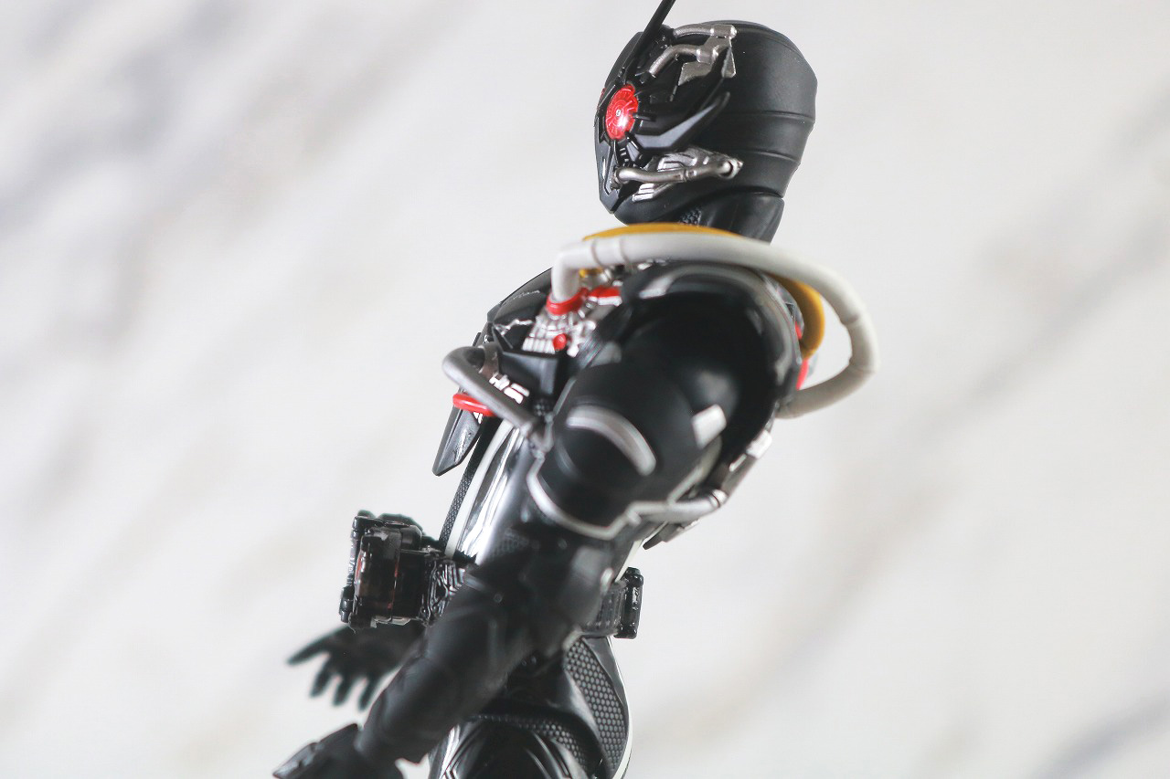 S.H.フィギュアーツ　仮面ライダーアークゼロ　アークエフェクトセット　レビュー　可動範囲