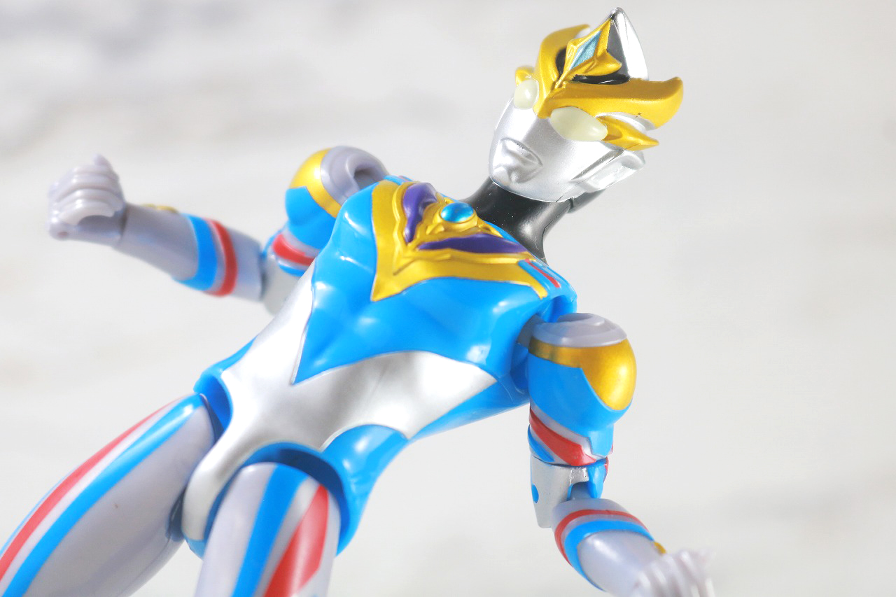 ウルトラアクションフィギュア　ウルトラマンデッカー　ダイナミックタイプ　レビュー　アクション