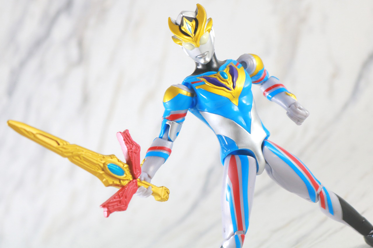 ウルトラアクションフィギュア　ウルトラマンデッカー　ダイナミックタイプ　レビュー　アクション