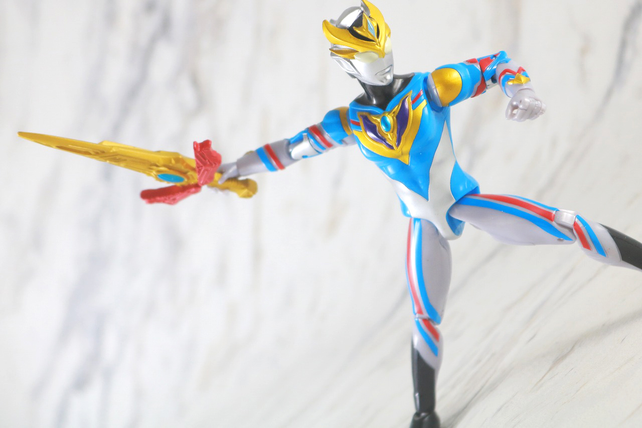 ウルトラアクションフィギュア　ウルトラマンデッカー　ダイナミックタイプ　レビュー　アクション