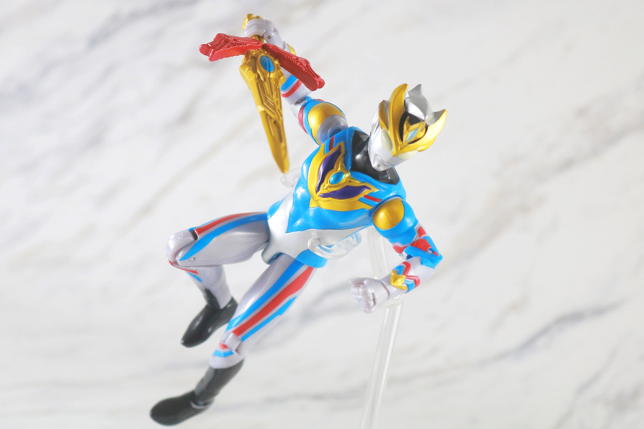 ウルトラアクションフィギュア　ウルトラマンデッカー　ダイナミックタイプ　レビュー　アクション