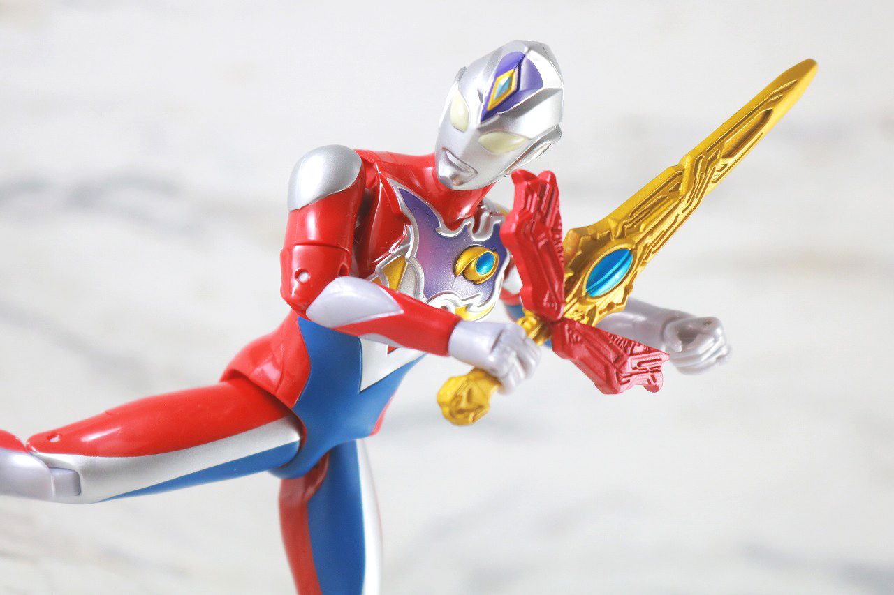 ウルトラアクションフィギュア　ウルトラマンデッカー　ダイナミックタイプ　レビュー　アクション