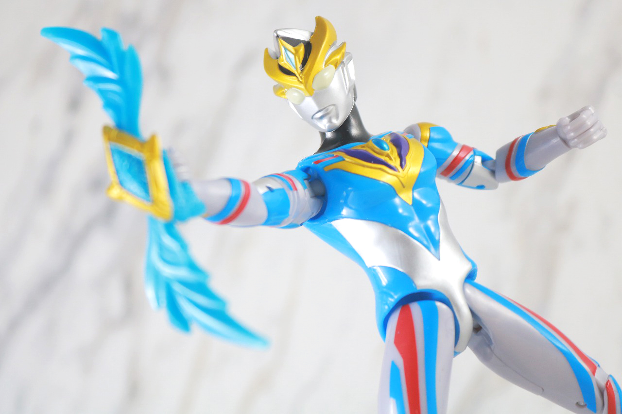 ウルトラアクションフィギュア　ウルトラマンデッカー　ダイナミックタイプ　レビュー　アクション