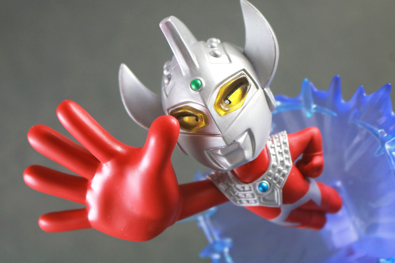 TAMASHII NATIONS BOX ウルトラマン ARTlized 来たぞ我らのウルトラマン　ウルトラマンタロウ　本体